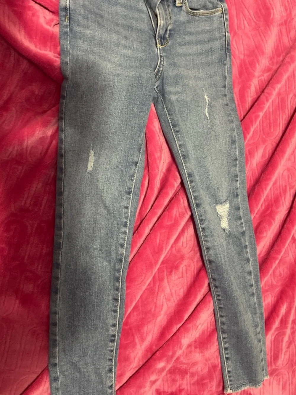 Women’s Light Blue Distressed Skinny Jeans